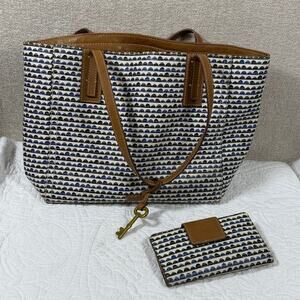 Fossil Blue White Leather Explorer Tote Bag with Matching Billfold Wallet Travel